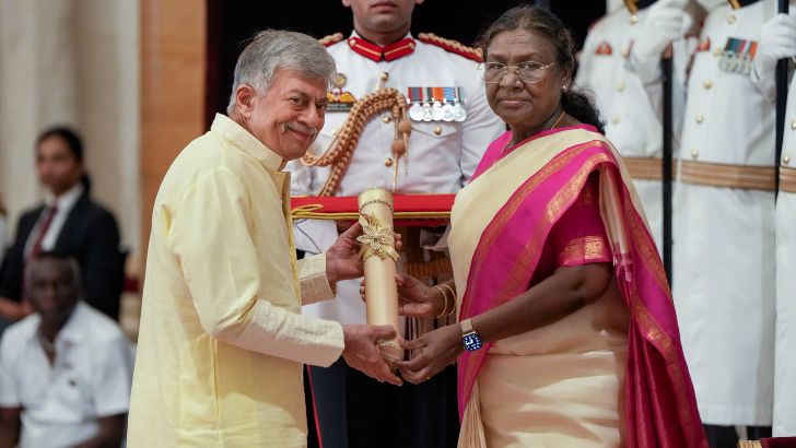 https://salarnews.in/public/uploads/images/newsimages/maannewsimage16092026_203015_Anant Nag.jpg